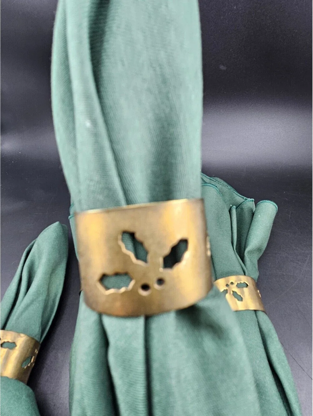 4 Vintage Brass Holly Napkin Rings and 4 Green Napkins
